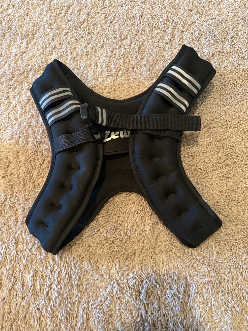 Black Adjustable 8lb Weighted Vest with Front Buckle - Picture 2 of 3